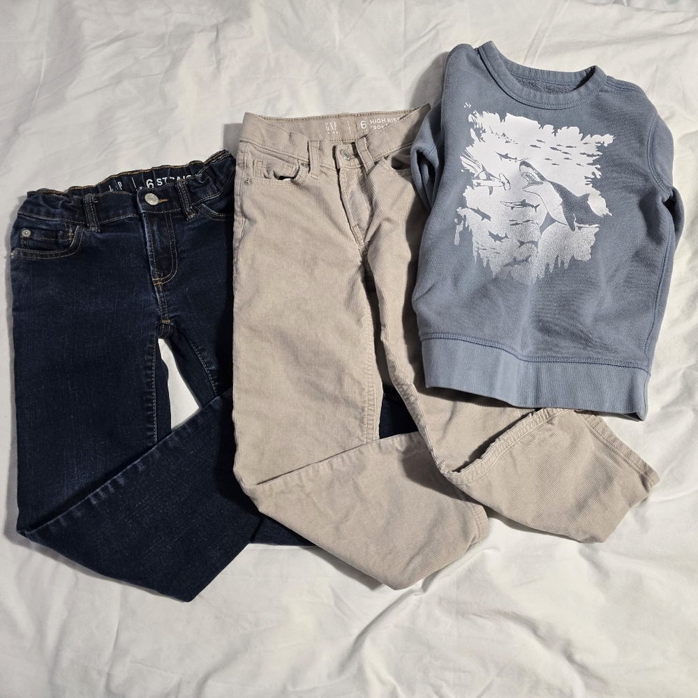 GAP Bundle. 2 pairs of Boy Jeans and 1 printed Sweater